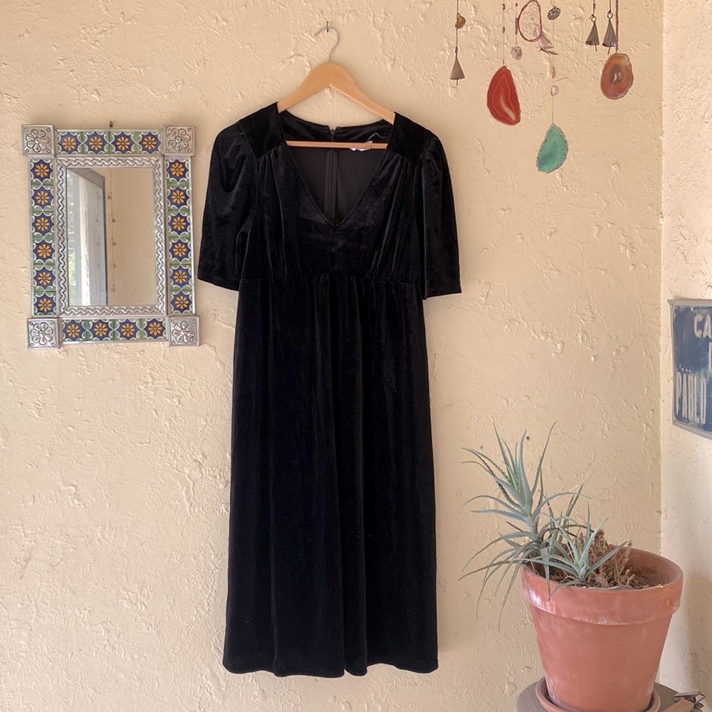 Ingrid & Isabel Black Velvet Dress size S